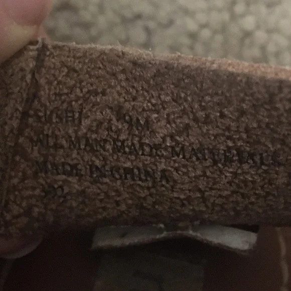 Steve Madden Girl Sushi Thong Sandals Faux Leather Ankle Strap Studded Size 9M - Picture 9 of 11